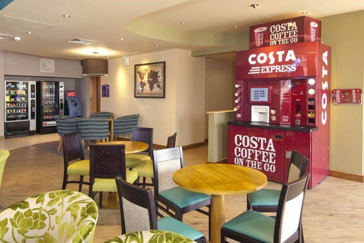 Premier Inn Manchester Bury Eksteriør billede