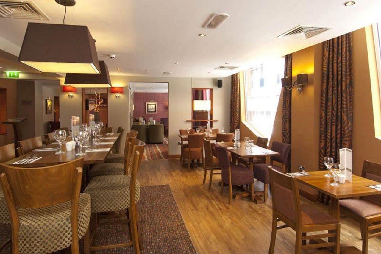 Premier Inn Manchester Bury Eksteriør billede