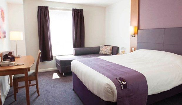 Premier Inn Manchester Bury Eksteriør billede